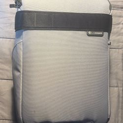 Luma Camera Pack 18L - Stone Color