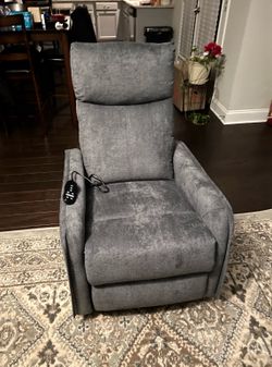 Power Massage Recliner – Gray – Excellent Condition