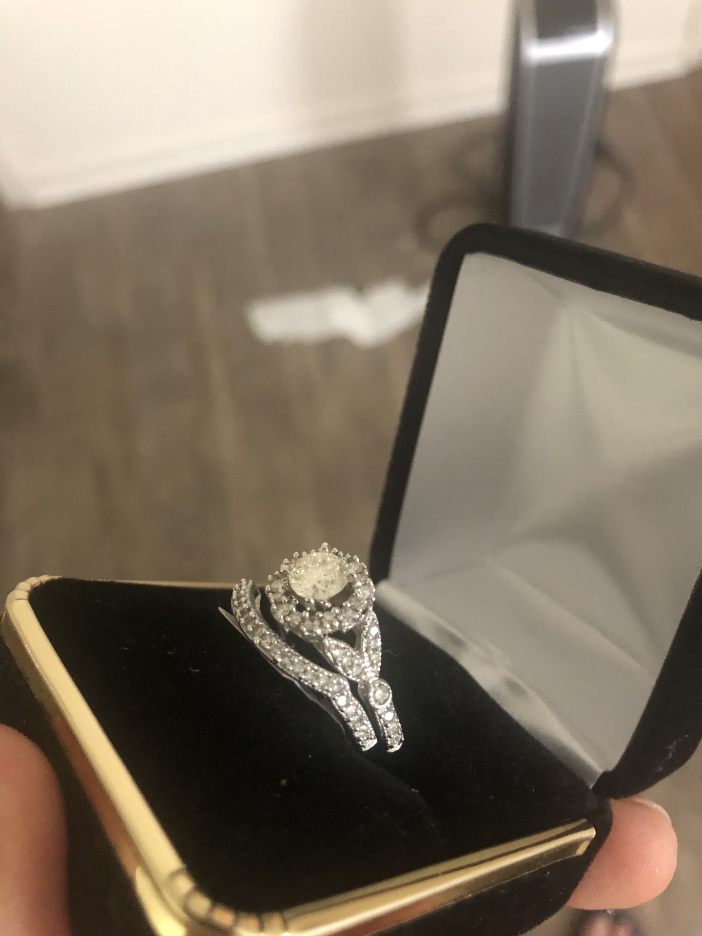 New wedding set beautiful Real diamond ring