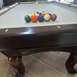 DLT 8’ Pool Table Billards w/ Mcdermott Lucky Pool Cues and More