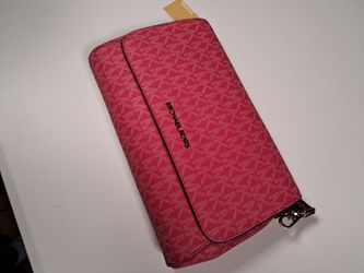 Hot Pink Michael Kors Jetsetter - NWT
