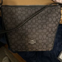 Coach Women’s Cross Body Bag