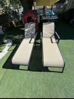 2 sillas de patio