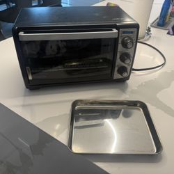 Black + Decker 4 slice convection toaster oven good condition 
