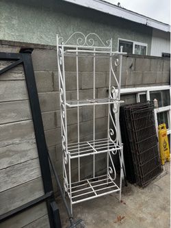 Metas shelf