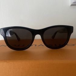 gucci sunglasses! great condition. 