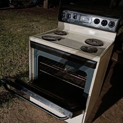 Frigidaire Stove