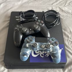 Ps4 & 2 controllers 