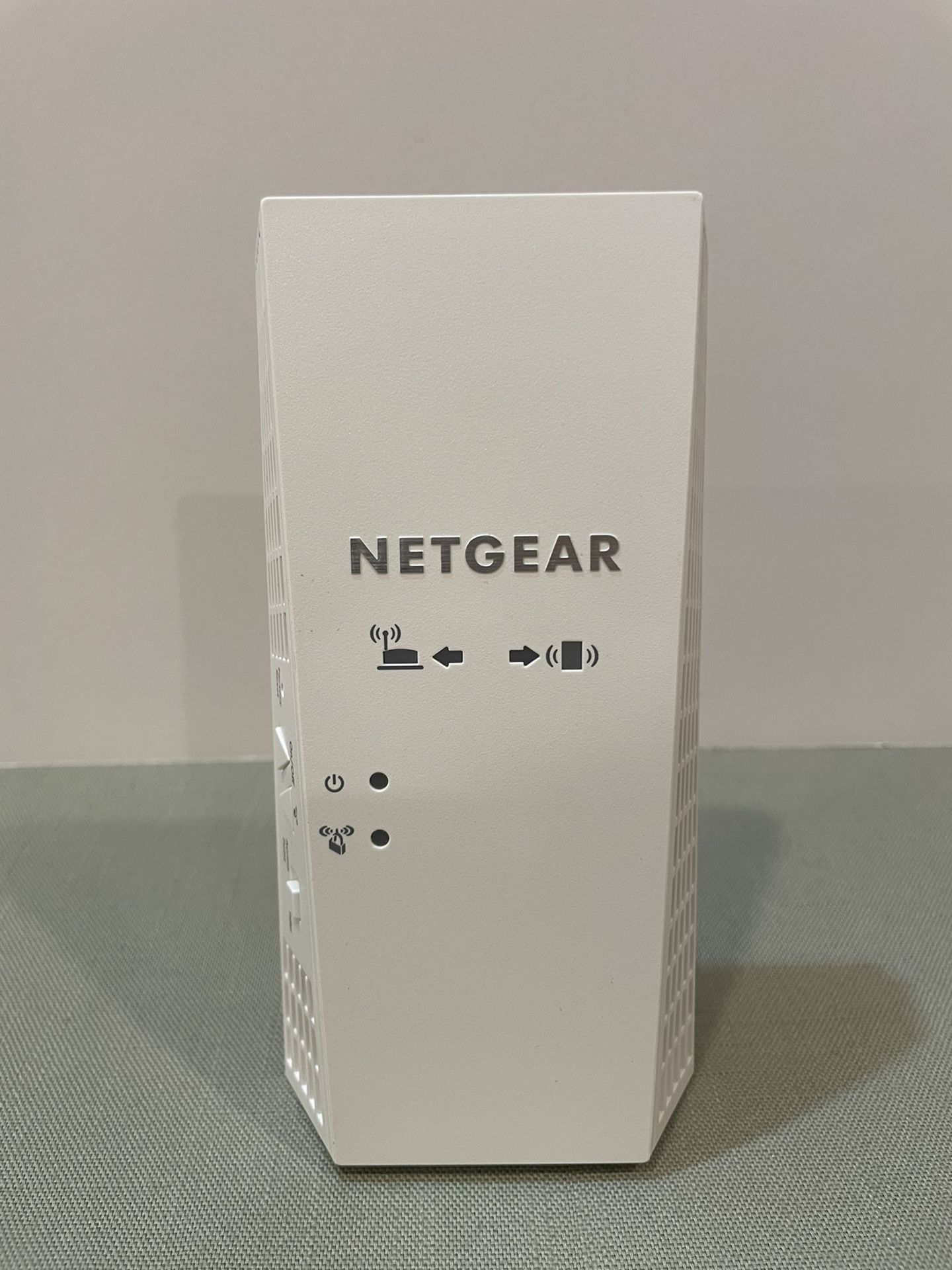 NETGEAR Nighthawk X4 AC2200 Dual Band WiFi Range Extender (EX7300v2