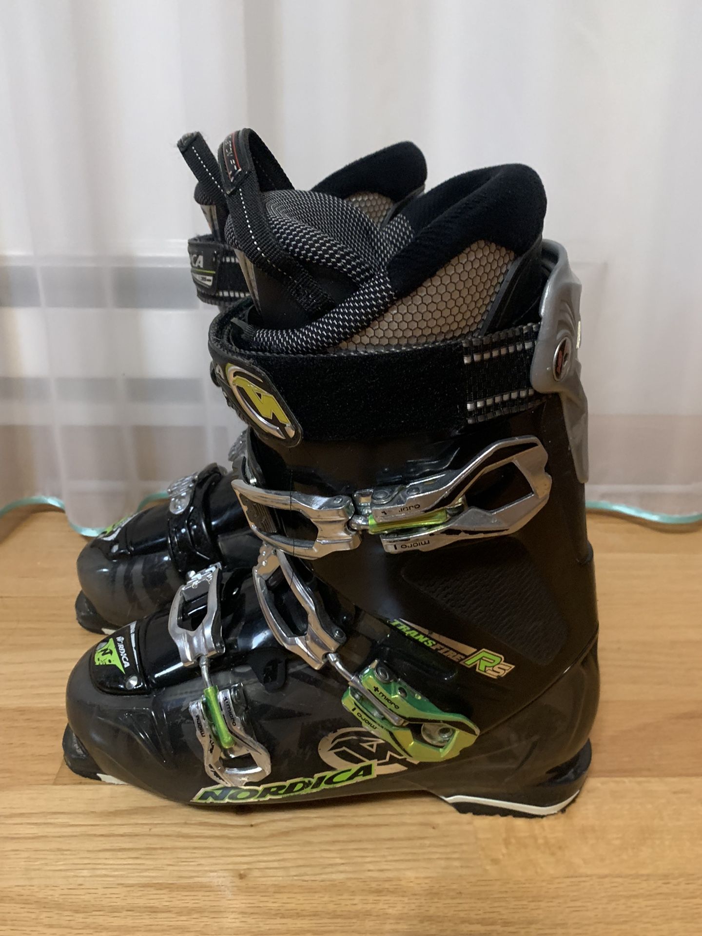 Nordica Ski Boots . Size  28.5