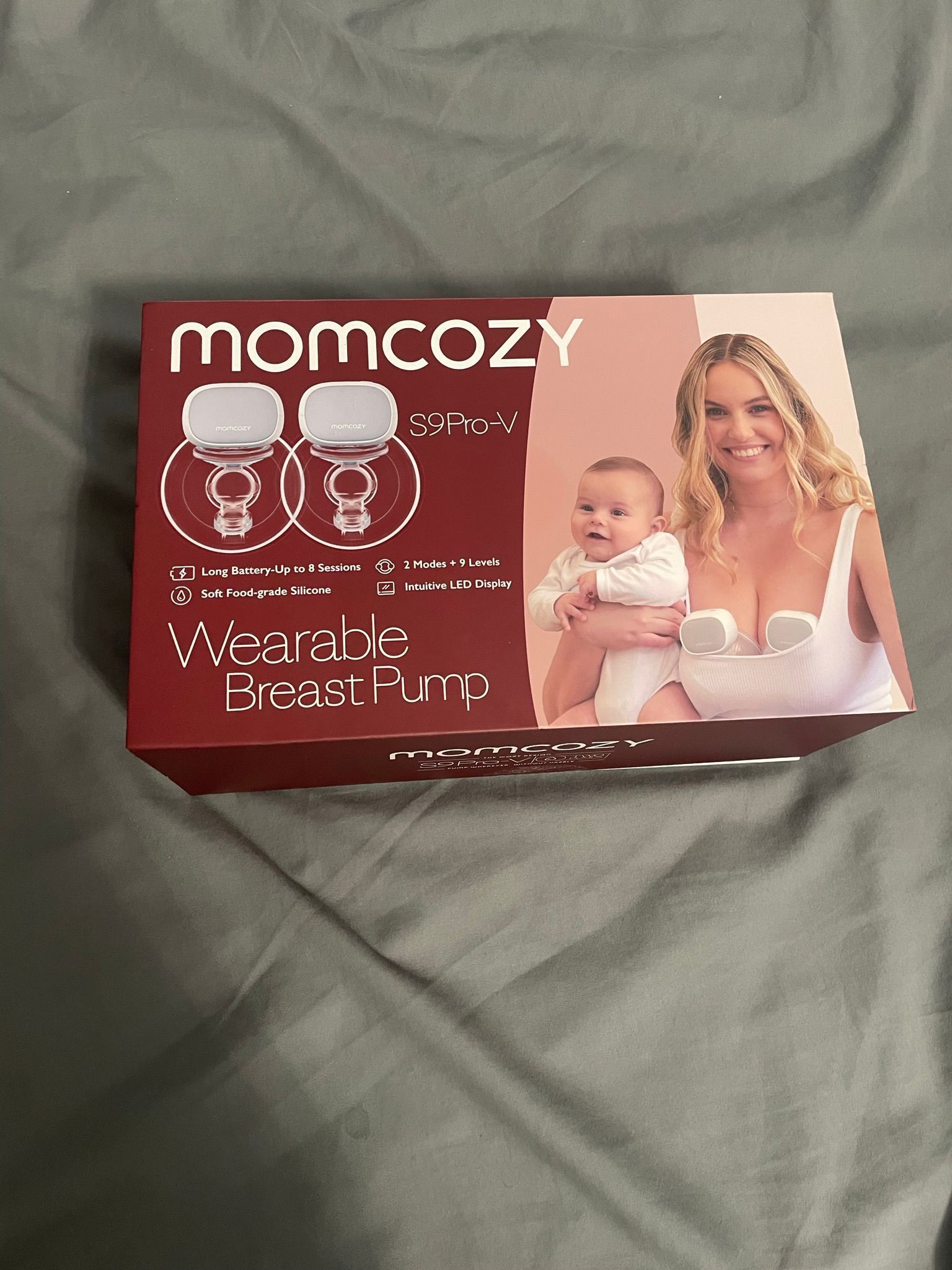 Mom Cozy Breastpump and breastmilk cooler