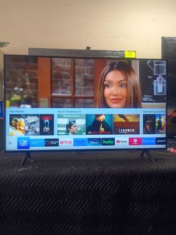 75 inch Samsung 4k smart tv crystal UHD beautiful tv comes with remote control shows great quality clear picture works perfect guaranteed