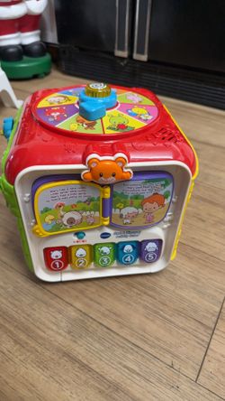 VTech Sort and Discover Activity Cube