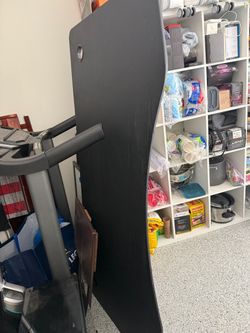 Office and gaming desk, no legs