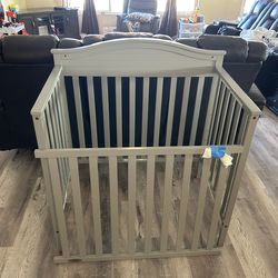 Graco Mini Crib