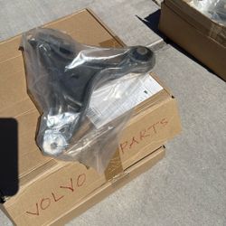 2004 volvo Sedan Control Arm Front. 