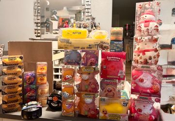 Large Lot of Squishy