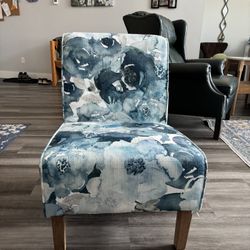 Accent Chair 