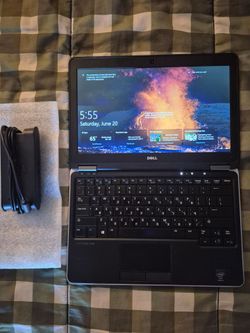 Dell laptop portable business end 13 Intel i3 rugged frame portable fast fac reset backlit keys 3 USB ports HDMI