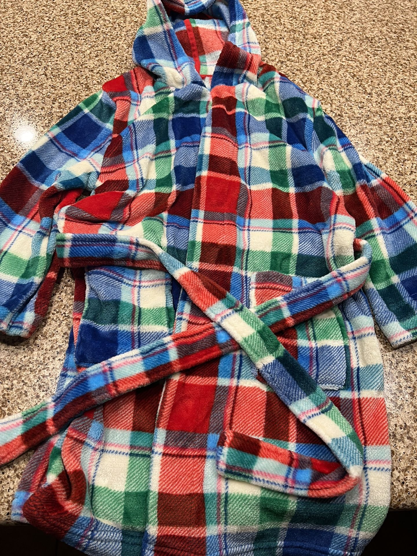 π boys Robe Size 8π