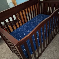 Baby Crib In Very Good Condition With Mattress 
