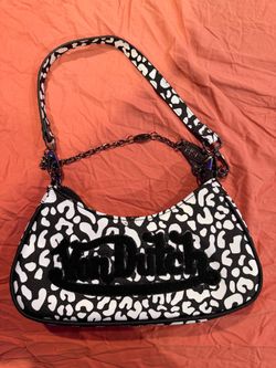 Von Dutch shoulder bag