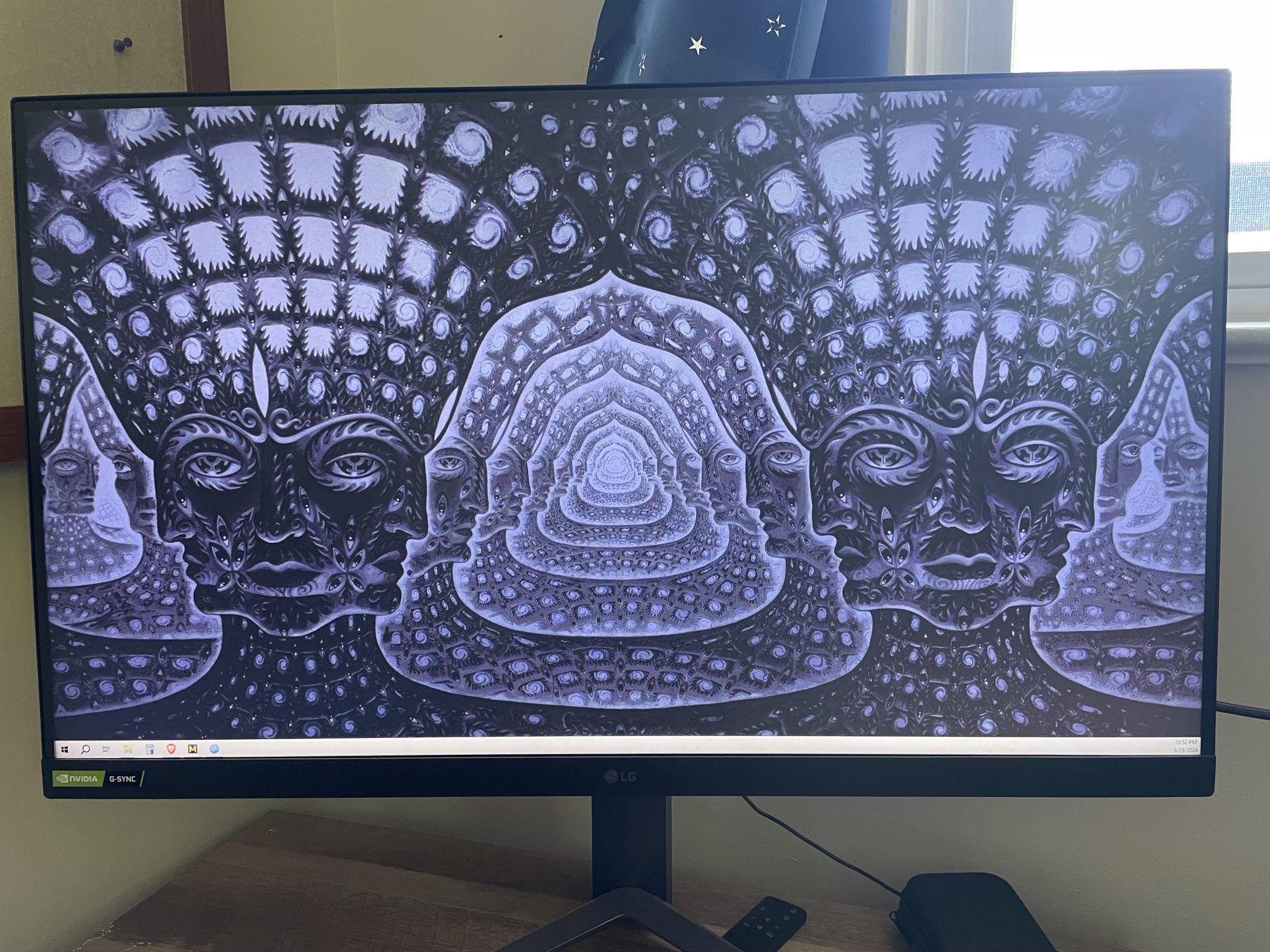 32” LG UltraGear QHD Nano IPS 165hz HDR Monitor with G-SYNC