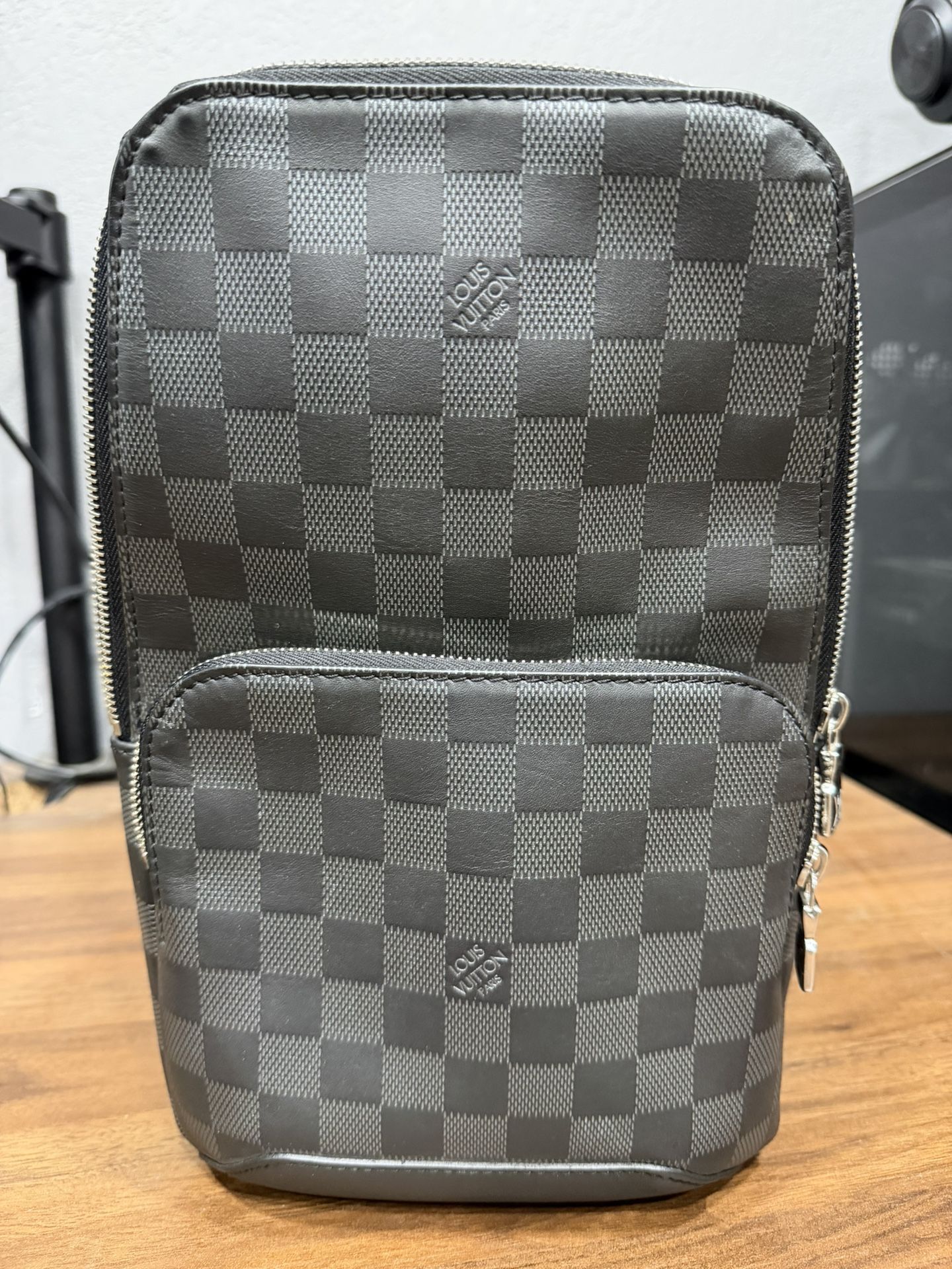 Louis Vuitton Avenue Sling Bag Damier Graphite Black