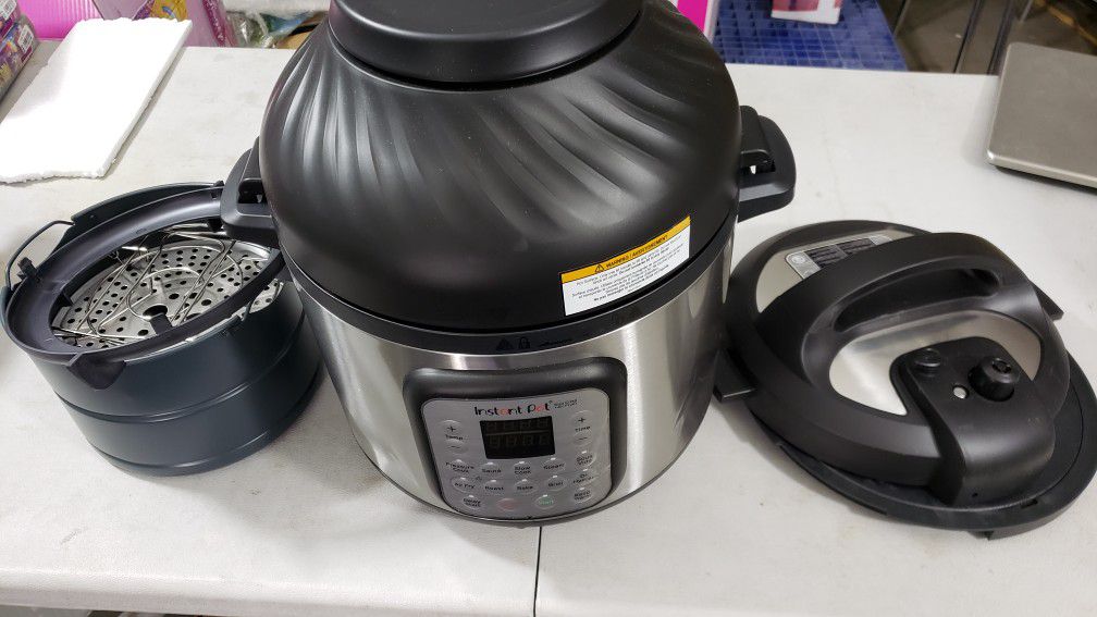 Instant Pot Duo Crisp 11-in-1 Air Fryer, Electric Pressure Cooker, Slow Cooker, Steamer, Saute, Sous Vide, Roast, Bake, Broil, and Warmer 8 Quart