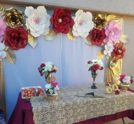 Flowers and Leaves/ Flores Y Ojas
