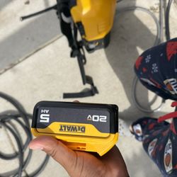 Dewalt Battery And charger Bundle 