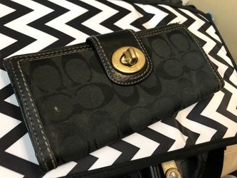 Wallet coach authentic