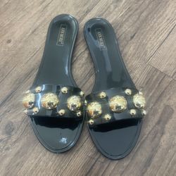 🖤 NEW Black Sandals – Multiple Sizes Available
