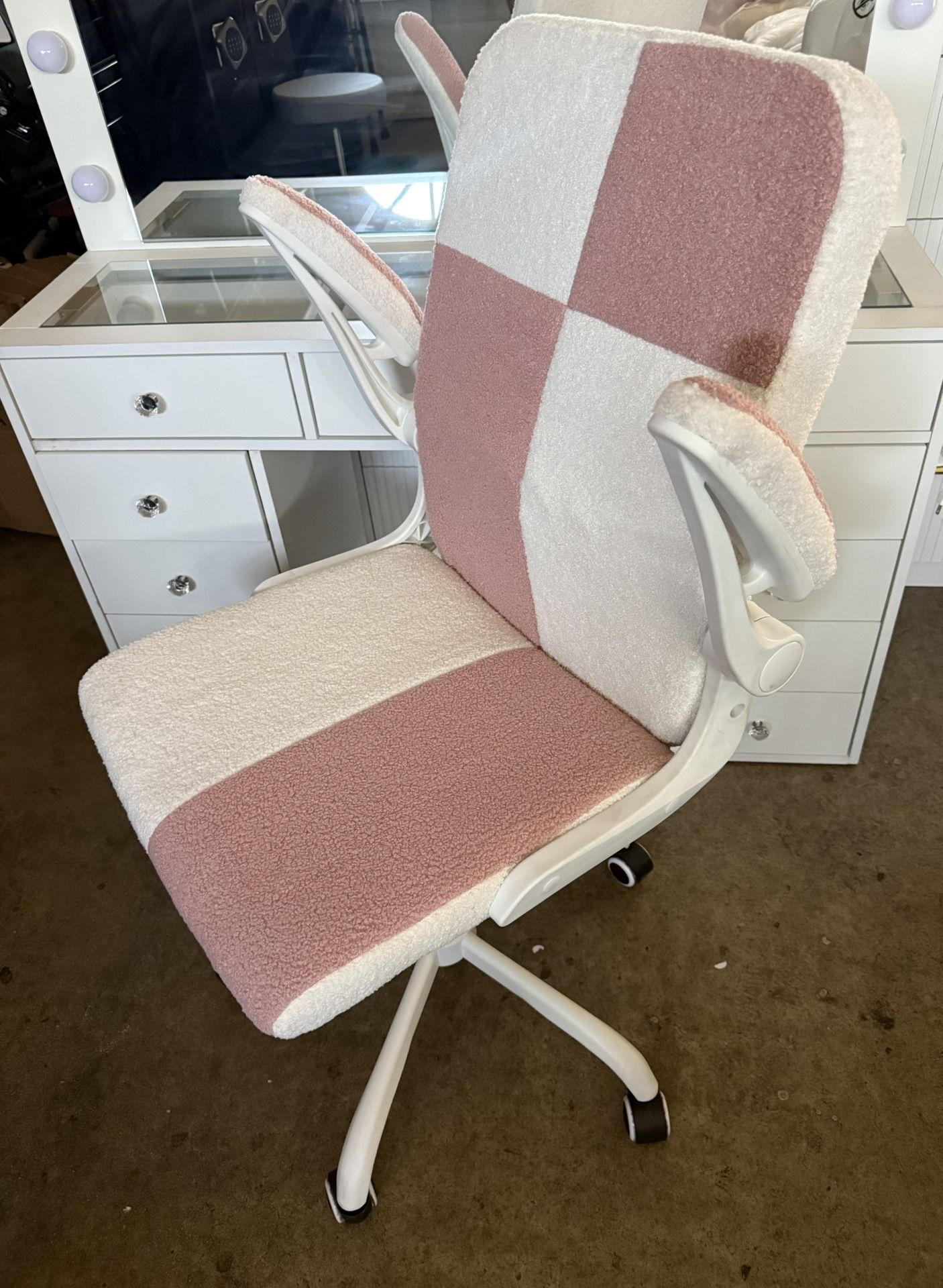 Office Pink Chair 