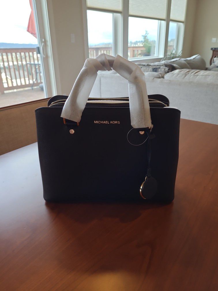 Brand new Michael kors handbag 