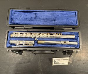 Selmer FL300 Flute – Clean, Ready to Play w/ Case
