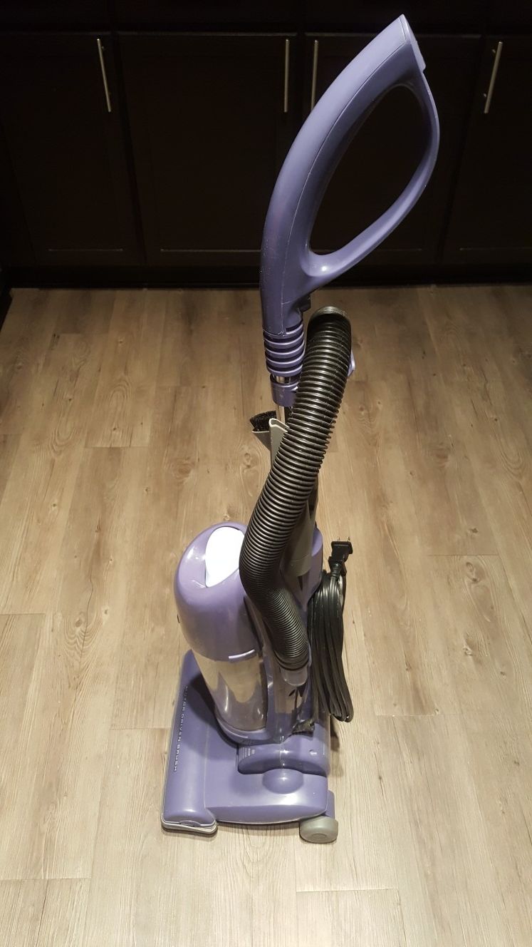 Dirt Devil Vacuum