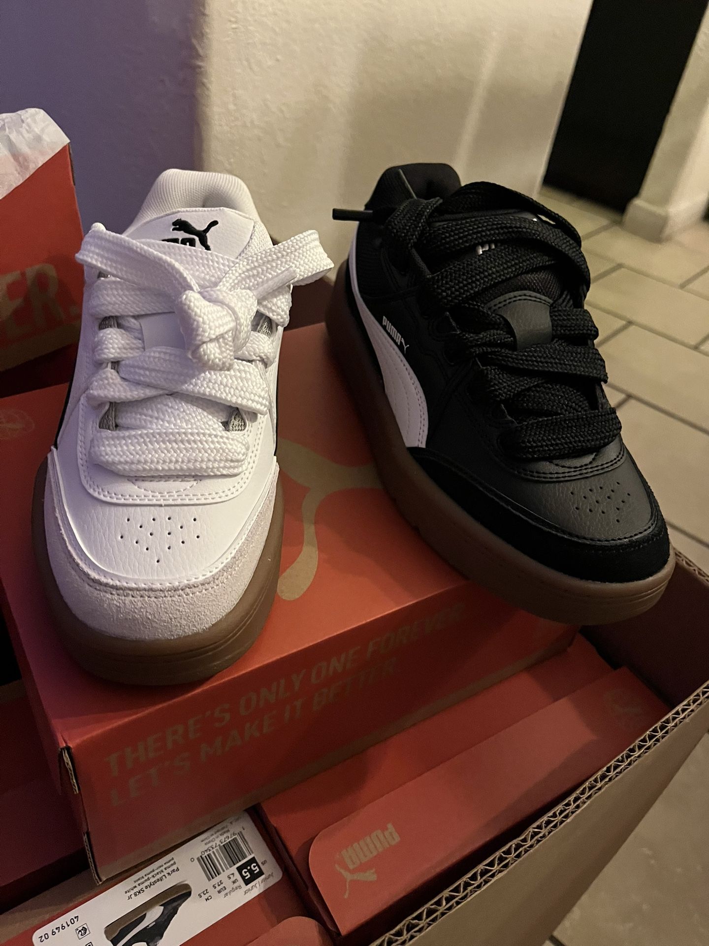 pumas shoes size 4/5/6/7 only for boys 