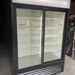 True 2  Door Cooler