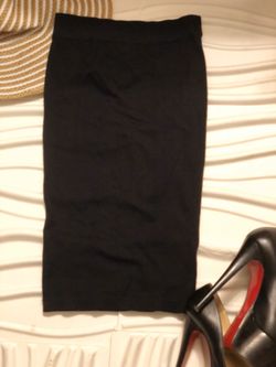 Black Pencil Skirt stretch, Size S, Seats tight $15