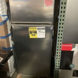 Refrigerator Top And Bottom Whirlpool W 28” 