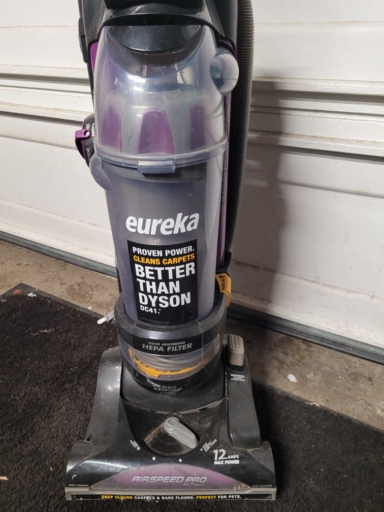  Vacuum eureka Cleaner...
