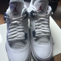 Retro Jordan 4 SB Navy Sz. 10.5