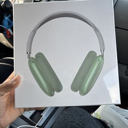 Green Airpods Maxx Wireless 🛜 Headphones (Read)