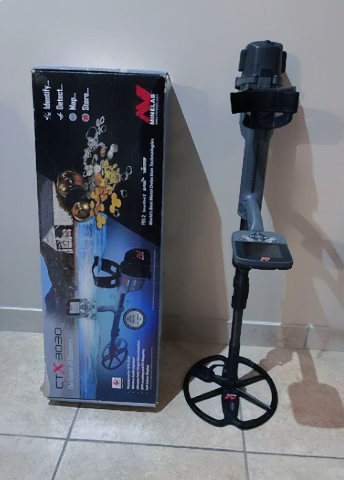 Minelab CTX 303 Metal Detector 