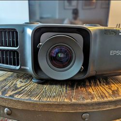 Epson PowerLite Pro G6970WU Projector