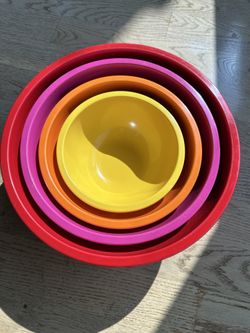 Nesting Mixing Bowls