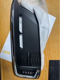 Honda Civic OEM Front Bumper Grille Trim 71180-TBA-A50 NEW