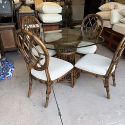 Tommy Bahama Home Bali Hai Aruba Dining Table With 4 Bali Hai Cedar Key Oval Back Side Chair with 42” Glass top