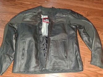 Bilt Mens Leather Padded Motoecycle Jacket.  Size 44/ M/L